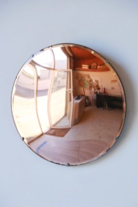 Miroir de sorcière vintage bombé tain rose saumon face