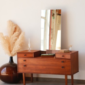 coiffeuse-vintage-teck-avalon.jpg