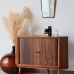 meuble bar d'angle vintage des annees 60 en noyer