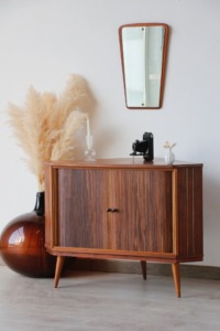 meuble bar d'angle vintage des annees 60 en noyer